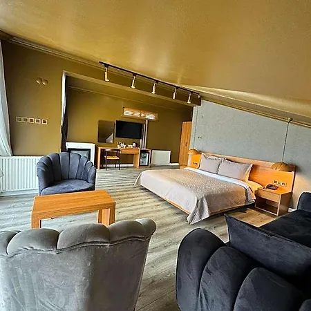 Treekos Airport Hotel