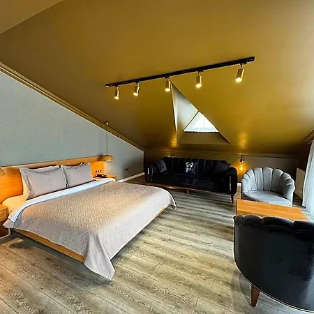 Treekos Airport Hotel 4*