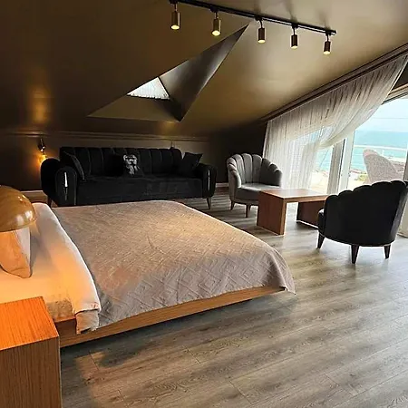 Treekos Airport Hotel