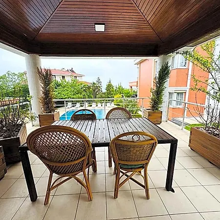 Treekos Airport Hotel